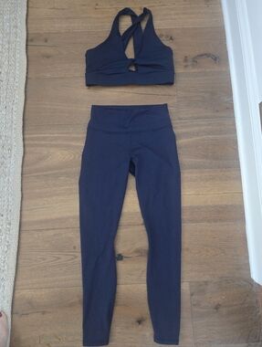 Navy Cross-Back Sports Bra & High-Waist Leggings Set